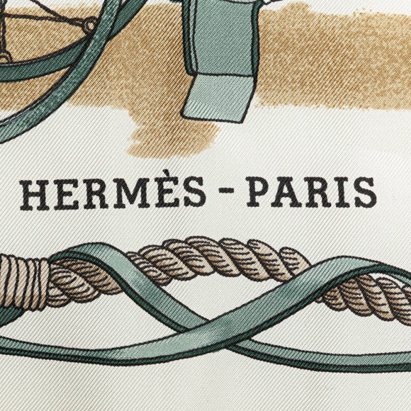 Pre-Loved Hermès Musee Silk Scarf - Picture 4 of 6